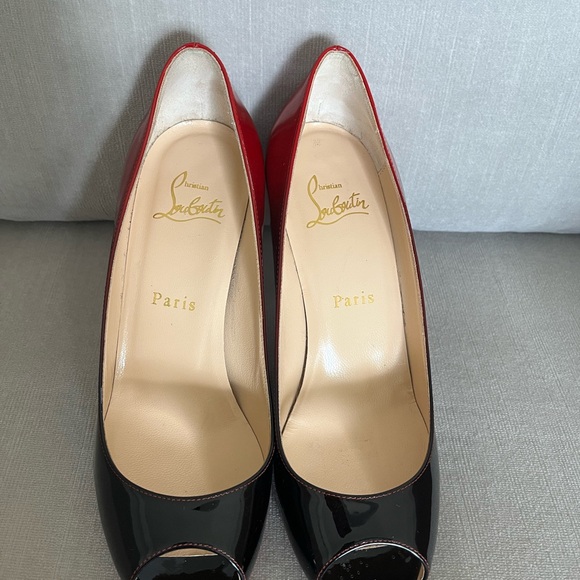 Striking Louboutin Red and Black High Heels with Peep-Toe Design - Picture 7 of 9
